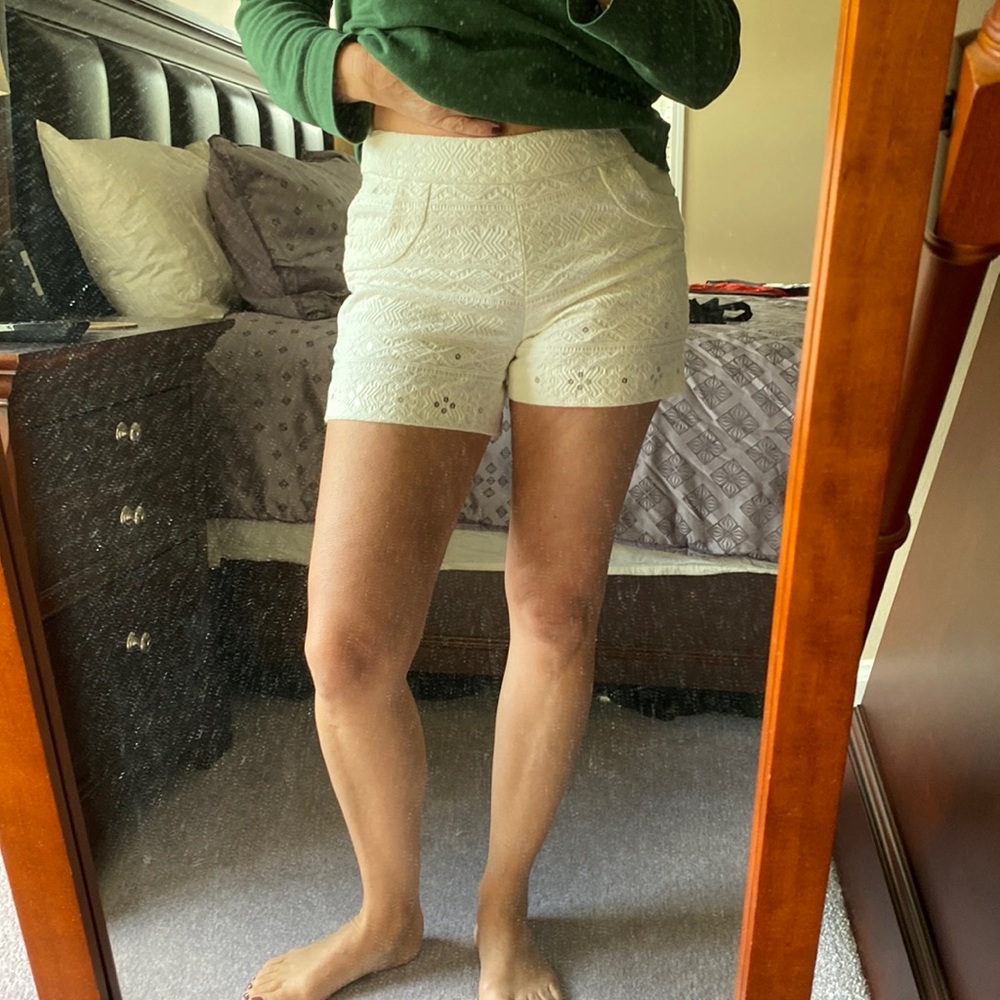 Elevenses off white stretch shorts